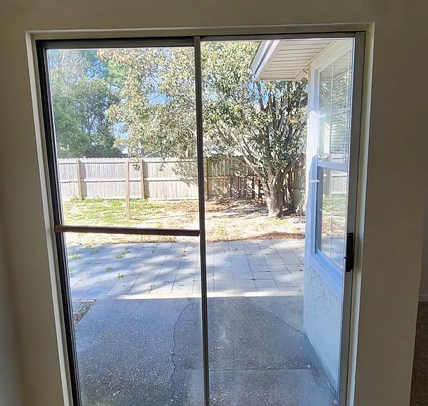 2318 Beech St — Photo 4