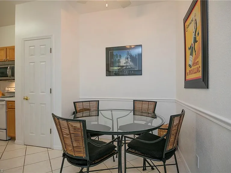 3964 Bishopwood Ct E #1-202 — Photo 3