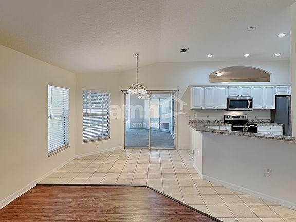 5th image of 10433 Pleasant View Dr