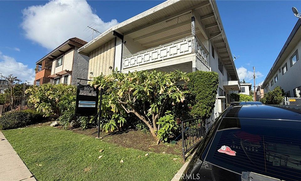 1st image of 1606 Barry Ave