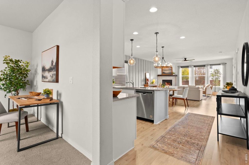 2104 Gather Ct