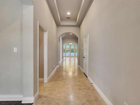 5th image of 4131 N Creekmont Dr
