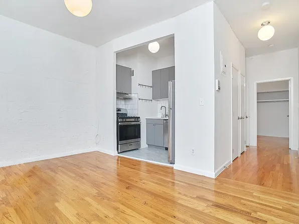 241 West 113th Street image 3 of 12