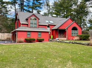 12 Medbury Rd, North Attleboro, MA 02760
