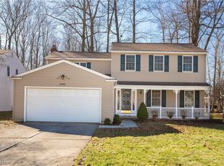 20853 Oak Trail Ct, Strongsville, OH