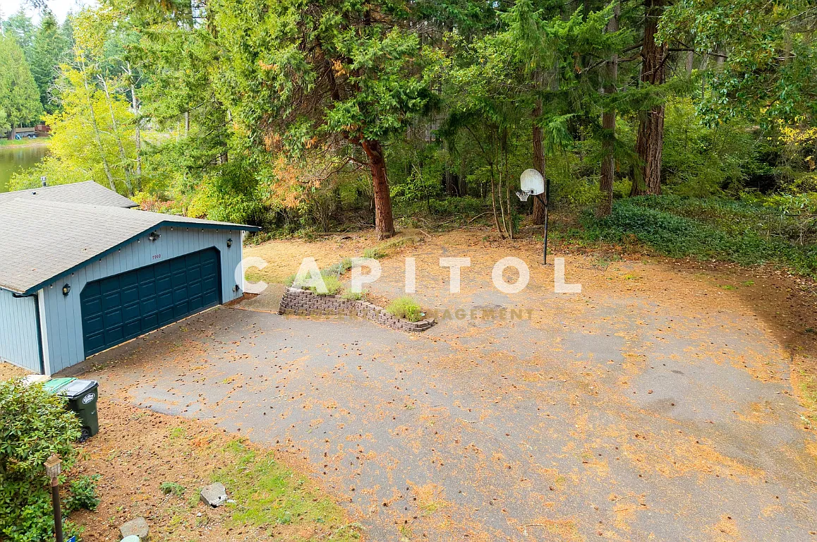 7910 Warbler Court Southeast - . — Photo 4