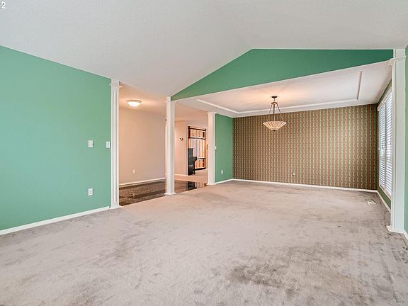 5th image of 18513 SE 35th St