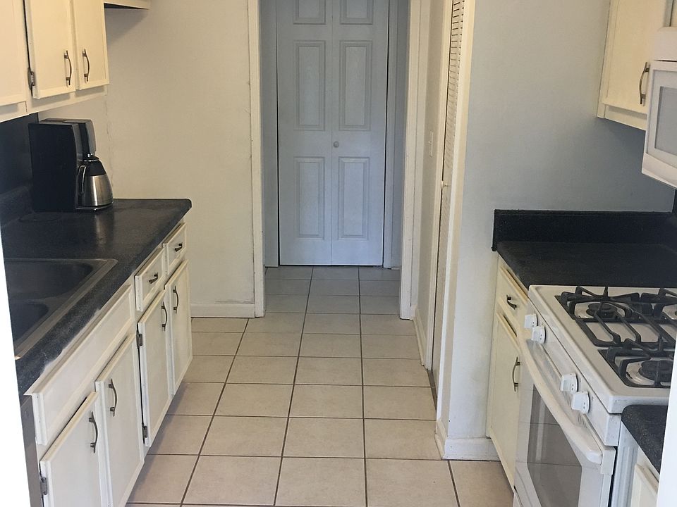 1st image of 3204 Lake Pointe Cir