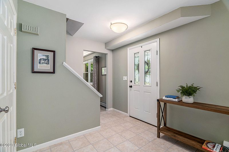 4th image of 29 Brookline Drive