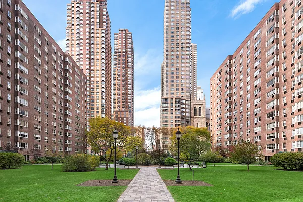 Sold by Douglas Elliman | media 7