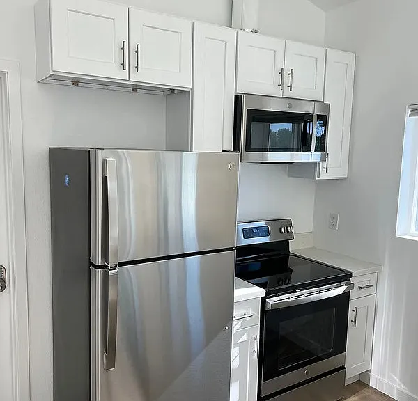 2228 Conquista Ave — Photo 3
