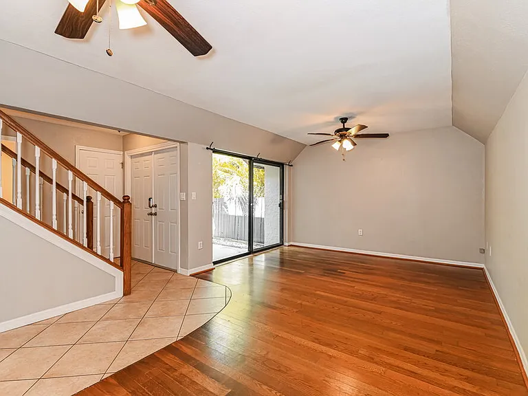10907 Meadow Lark Cove Dr — Photo 6