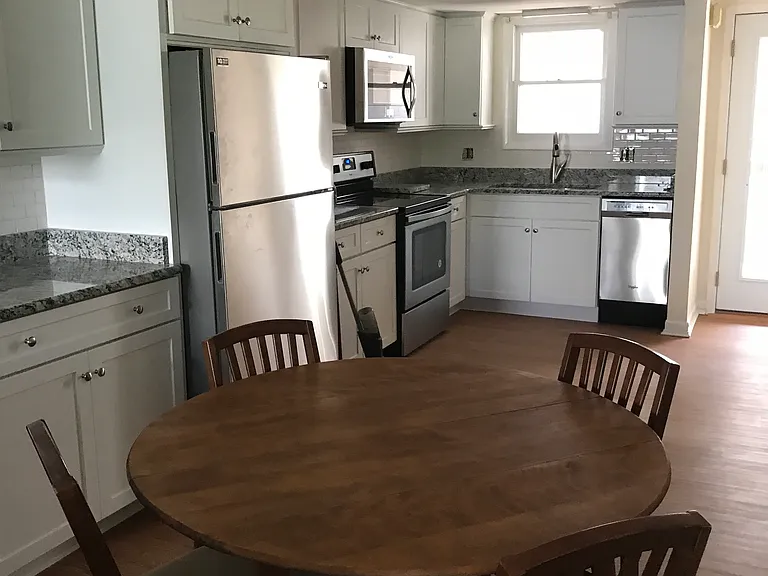 1305 Wertland St #B7 — Photo 5