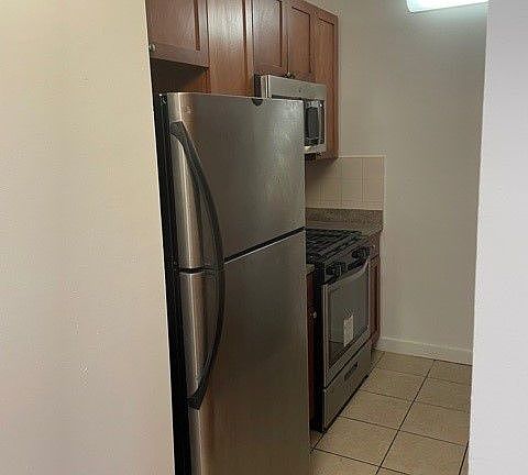 4th image of 444 Manhattan Ave APT 4C