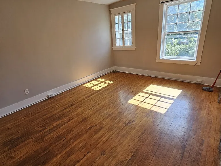 1011 Union St — Photo 3