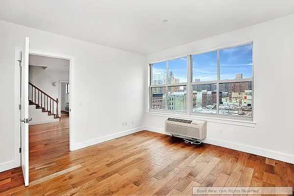 Sold by Bond New York | media 13