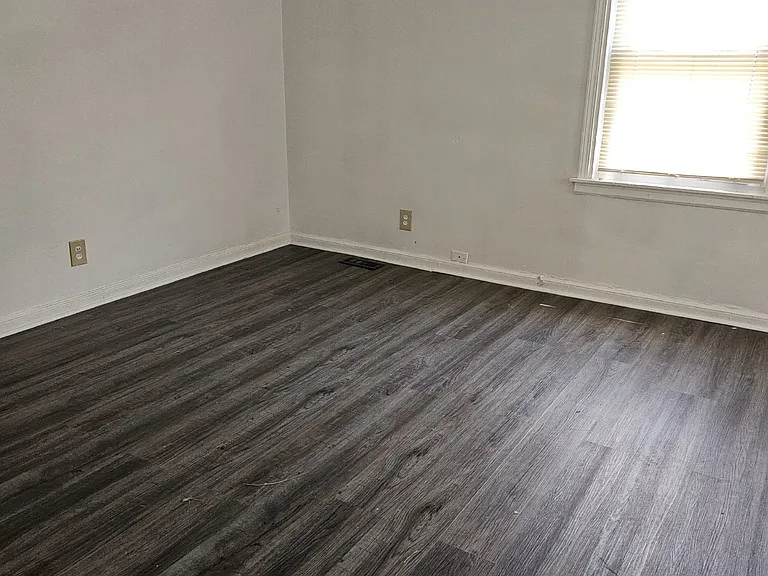 300 Leland Ave — Photo 11
