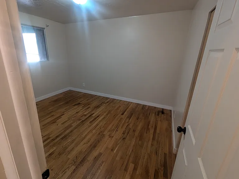 183 W 1425 N — Photo 8