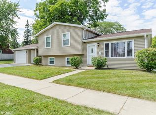 1401 Argonne Dr, North Chicago, IL