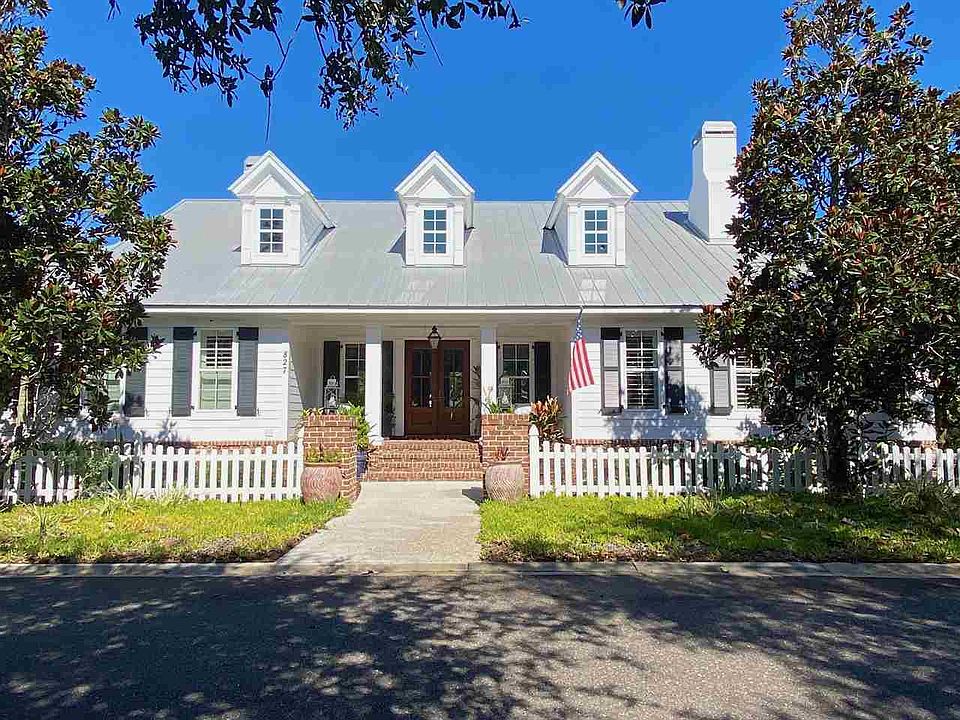 1st image of 827 Ocean Palm Way