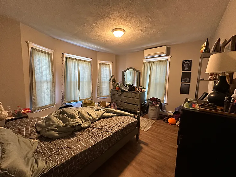 899 Hancock St — Photo 21