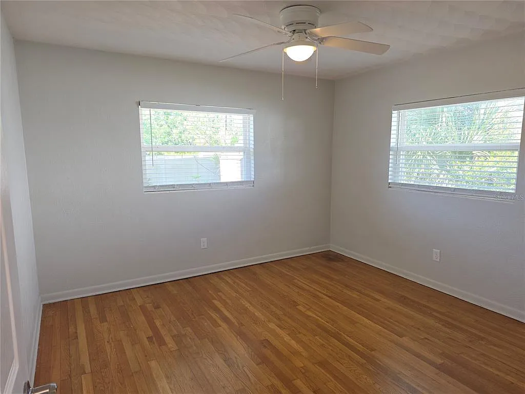 2 bed, 1.0 bath, 832 sqft, $1,700 — Photo 4