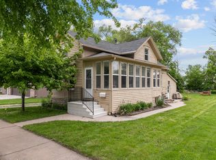 532 W 11th Ave, Oshkosh, WI 54902
