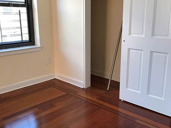 4th image of 7210 41st Ave APT 3Z