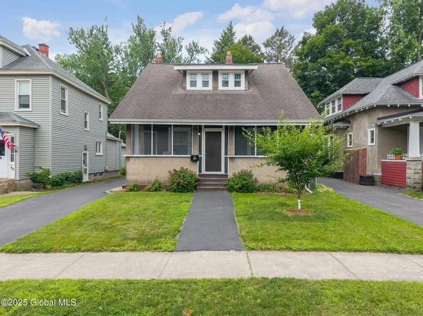 38 Washington Road, Schenectady, NY 12302