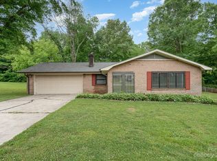 127 Piedmont Dr, Kannapolis, NC 28081