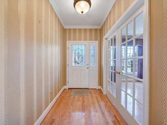 2nd image of 1565 Innsbrooke Dr