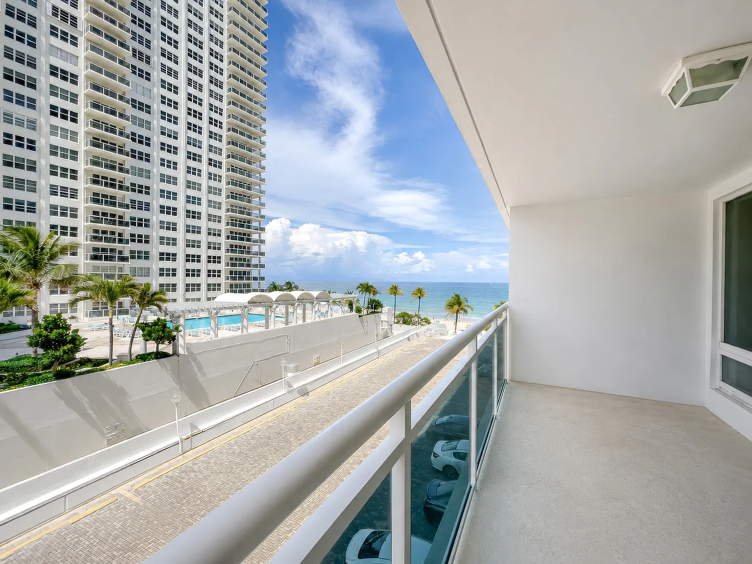 3430 Galt Ocean Dr — Photo 2
