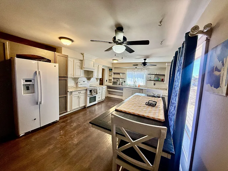 1404 N Rome Way — Photo 9