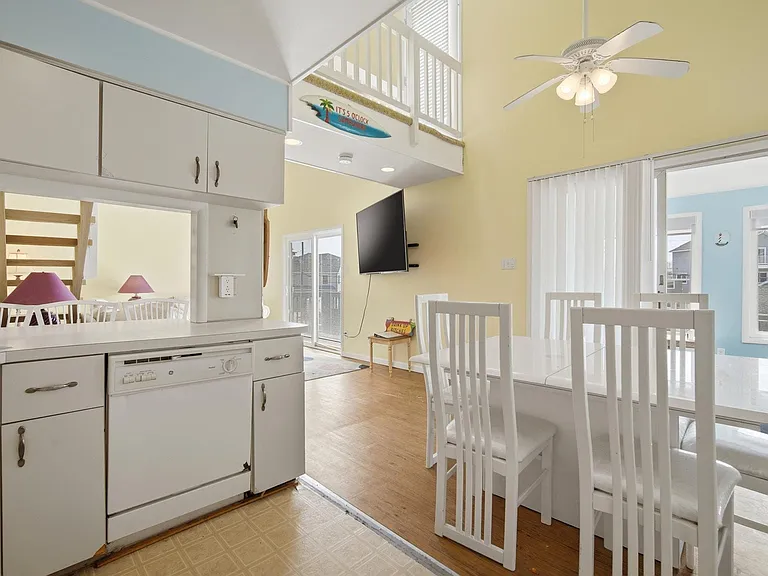 205 North St #10 — Photo 13
