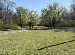 664 Old Dry Hollow Rd, Vanleer, TN 37181