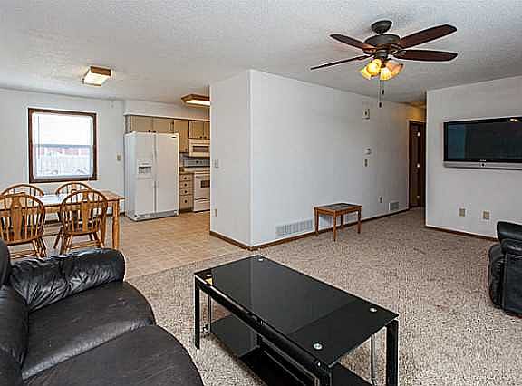 5th image of 401 11th St SE
