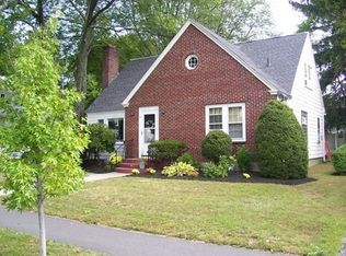 4 Vassar St, Worcester, MA 01602