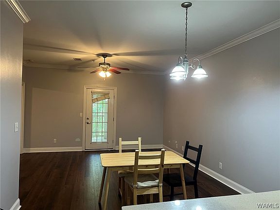 2nd image of 3218 Veterans Memorial Pkwy APT 3304