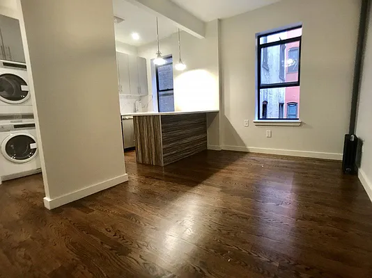 Rented by Bohemia Realty Group | media 14