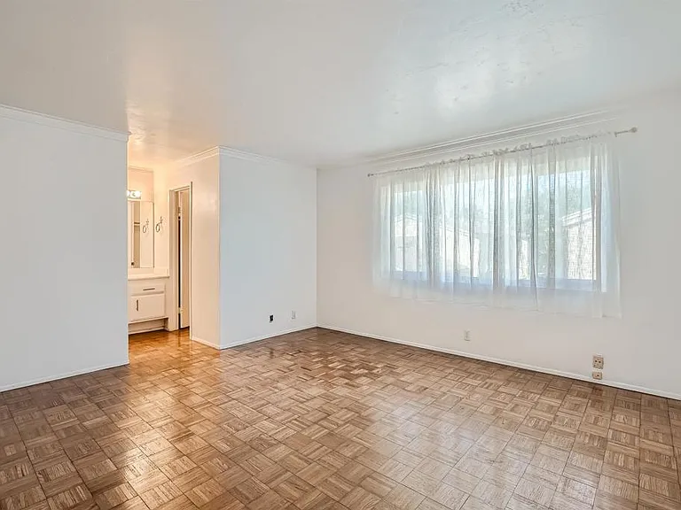 3253 Caminito Eastbluff — Photo 17