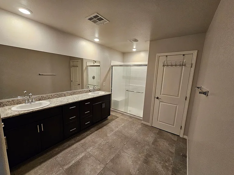 1171 Twincrest Ave — Photo 16