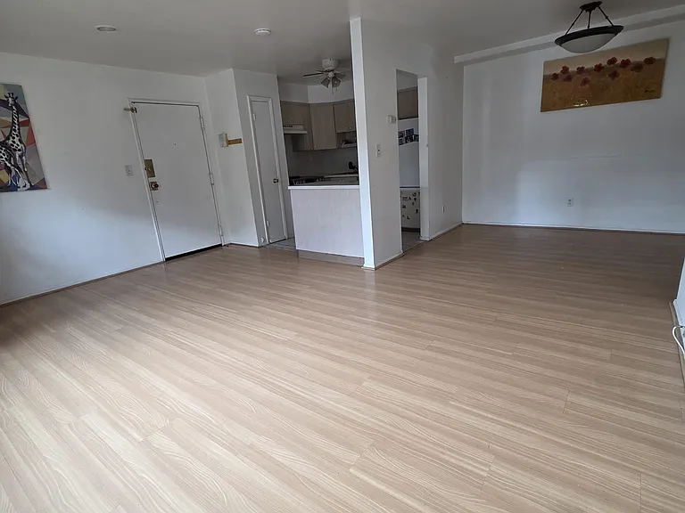 391 Howe Ave — Photo 6