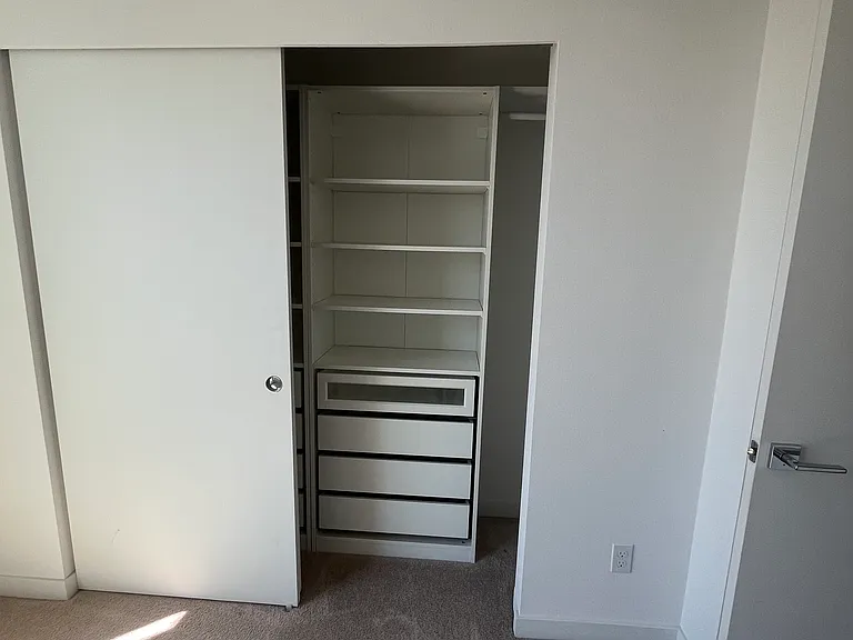 1942 NE 7th Ct — Photo 8