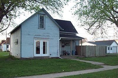 1st image of 715 E Ave W