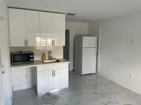 (undisclosed Address), Miami, FL 33176