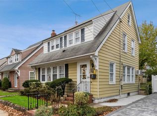 178 Park Ave, Williston Park, NY 11596