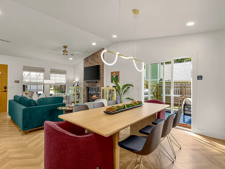 1203 Spriggs Ct — Photo 31