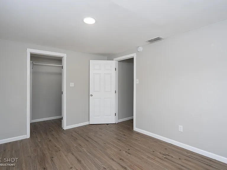 2744 Russell Ave — Photo 21