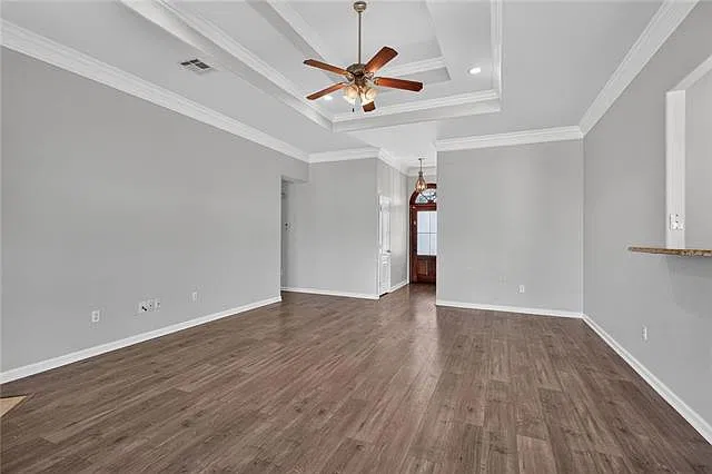 3 bed, 2.0 bath, 1685 sqft, $2,100 — Photo 4