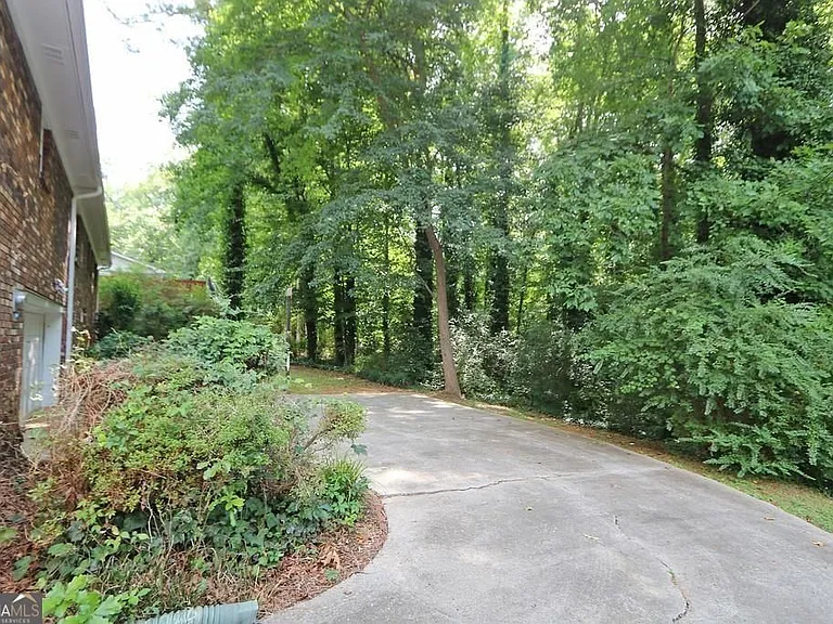 4215 Fawn Ln SE — Photo 24